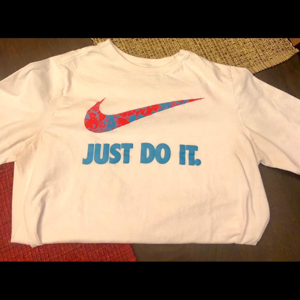 Boys Nike tee
